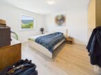 Ideal für Eigennutzer oder Kapitalanleger – helle 2-Zimmer-Wohnung mit großem Südostbalkon - Schlafzimmer Ansicht 1