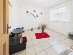 Großzügige 3-Zimmer-Wohnung mit Südbalkon und Kachelofen - Büro