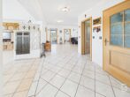 Großzügige 3-Zimmer-Wohnung mit Südbalkon und Kachelofen - Eingangsbereich