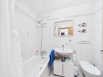 Vermietete 2-Zimmer-Wohnung mit Süd-West-Terrasse und Gartenanteil - Bad