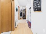 Vermietete 2-Zimmer-Wohnung mit Süd-West-Terrasse und Gartenanteil - Flur