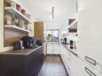 *PROVISIONSFREI* Attraktives Reihenmittelhaus mit 2 TG-Stellplätzen in zentraler Lage - Küche Ansicht 1