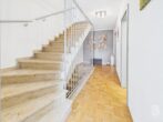 *PROVISIONSFREI* Attraktives Reihenmittelhaus mit 2 TG-Stellplätzen in zentraler Lage - Treppe ins DG