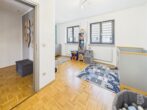 *PROVISIONSFREI* Attraktives Reihenmittelhaus mit 2 TG-Stellplätzen in zentraler Lage - Kinderzimmer Ansicht 2