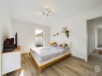 Moderne 3-Zimmer-Wohnung mit großem Balkon und Tiefgaragenstellplatz - Schlafzimmer Ansicht 2
