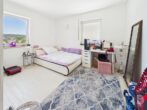 Kapitalanlage mit Zukunft – barrierearme Erdgeschosswohnung mit Garten in Kelheim - Kinderzimmer Ansicht 1
