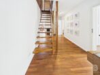 Zweifamilienhaus mit besonderem Flair und vielseitigen Nutzungsmöglichkeiten - OG - Flur