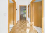 2-Zimmer-Wohnung in zentraler Altstadtlage mit Balkon und Tiefgaragenstellplatz - Flur