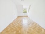 2-Zimmer-Wohnung in zentraler Altstadtlage mit Balkon und Tiefgaragenstellplatz - Schlafzimmer Ansicht 1