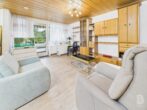 Gepflegte 2-Zimmer-Wohnung mit EBK, Garage und 2 Balkonen - Wohnbereich Ansicht 1