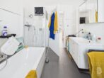 Moderne 2-Zimmer-Wohnung mit Balkon, Garage und Stellplatz - Bad Ansicht 1