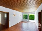 Großzügiger Bungalow in ruhiger Lage und traumhaften Garten - Eingangsbereich