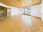 Gepflegtes Einfamilienhaus in ruhiger Hanglage, mit separatem Büro oder ELW - EG Wohnzimmer Ansicht 2