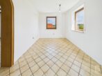 Gepflegtes Einfamilienhaus in ruhiger Hanglage, mit separatem Büro oder ELW - EG Küche
