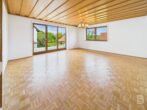 Gepflegtes Einfamilienhaus in ruhiger Hanglage, mit separatem Büro oder ELW - EG Wohnzimmer Ansicht 1
